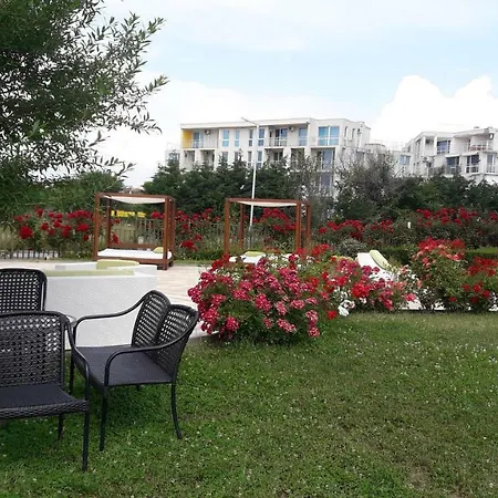 апартамент 16e в Diamond Beach شقة بورغاس